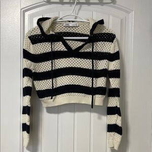 Zara Cream and Black Striped V-Neck Sweater